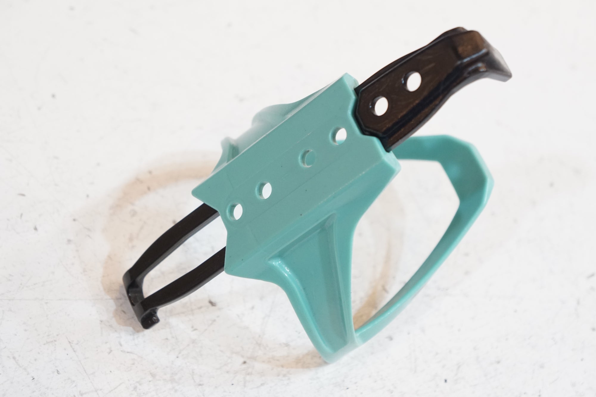 BIANCHI 「ビアンキ」 ボトルケージ / バイチャリ浦和ベース