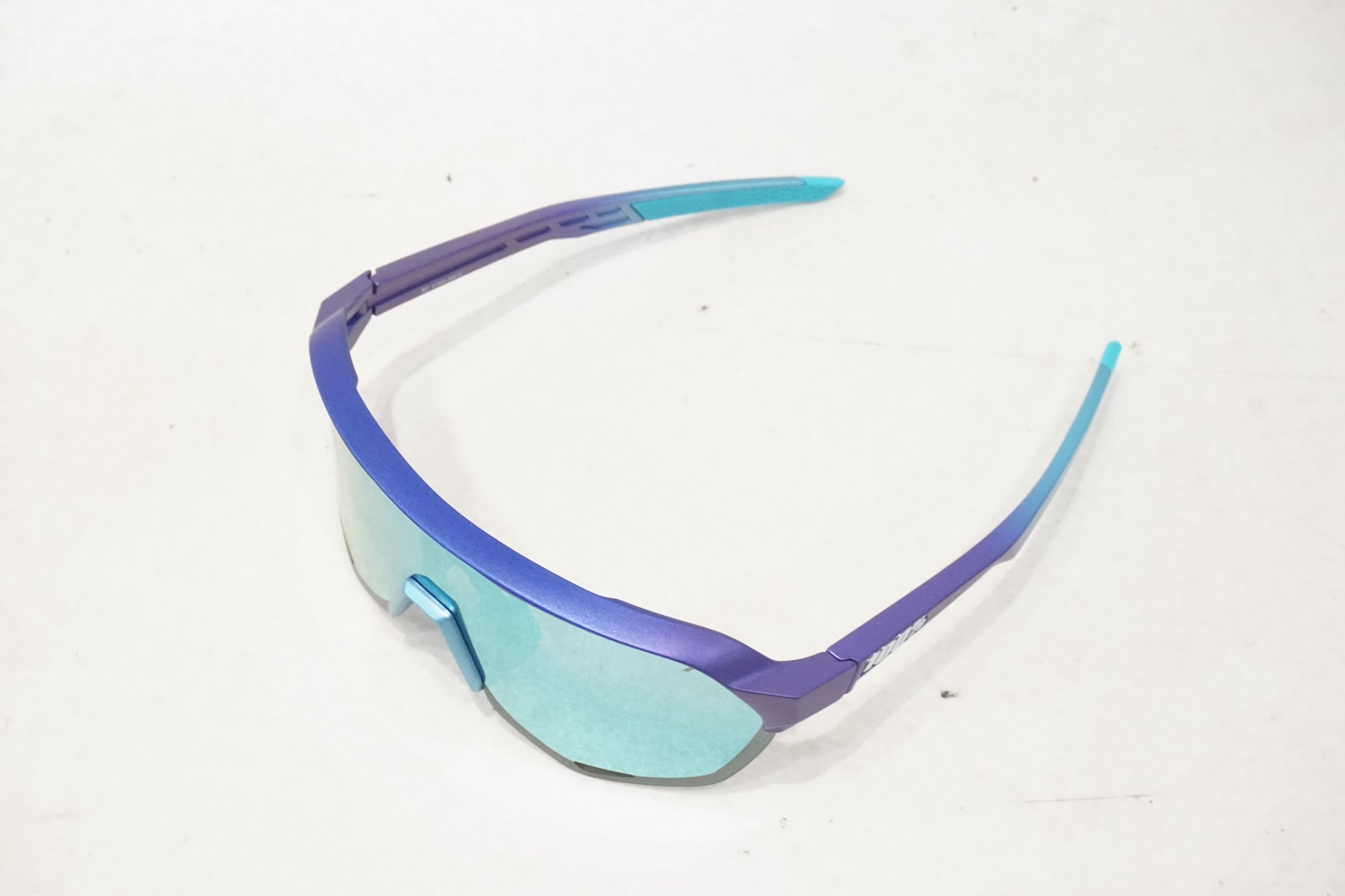 100％ 「ワンハンドレッド」 S2 アイウェア / 横浜戸塚店