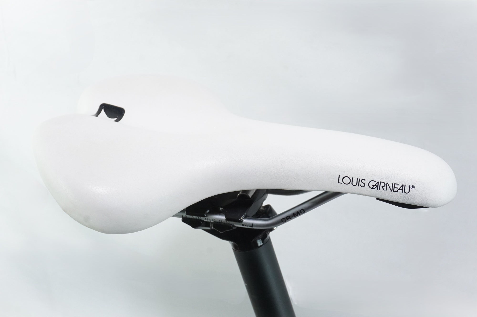 LOUIS GARNEAU 「ルイガノ」 SETTER8.0 2022年モデル クロスバイク / 中目黒店