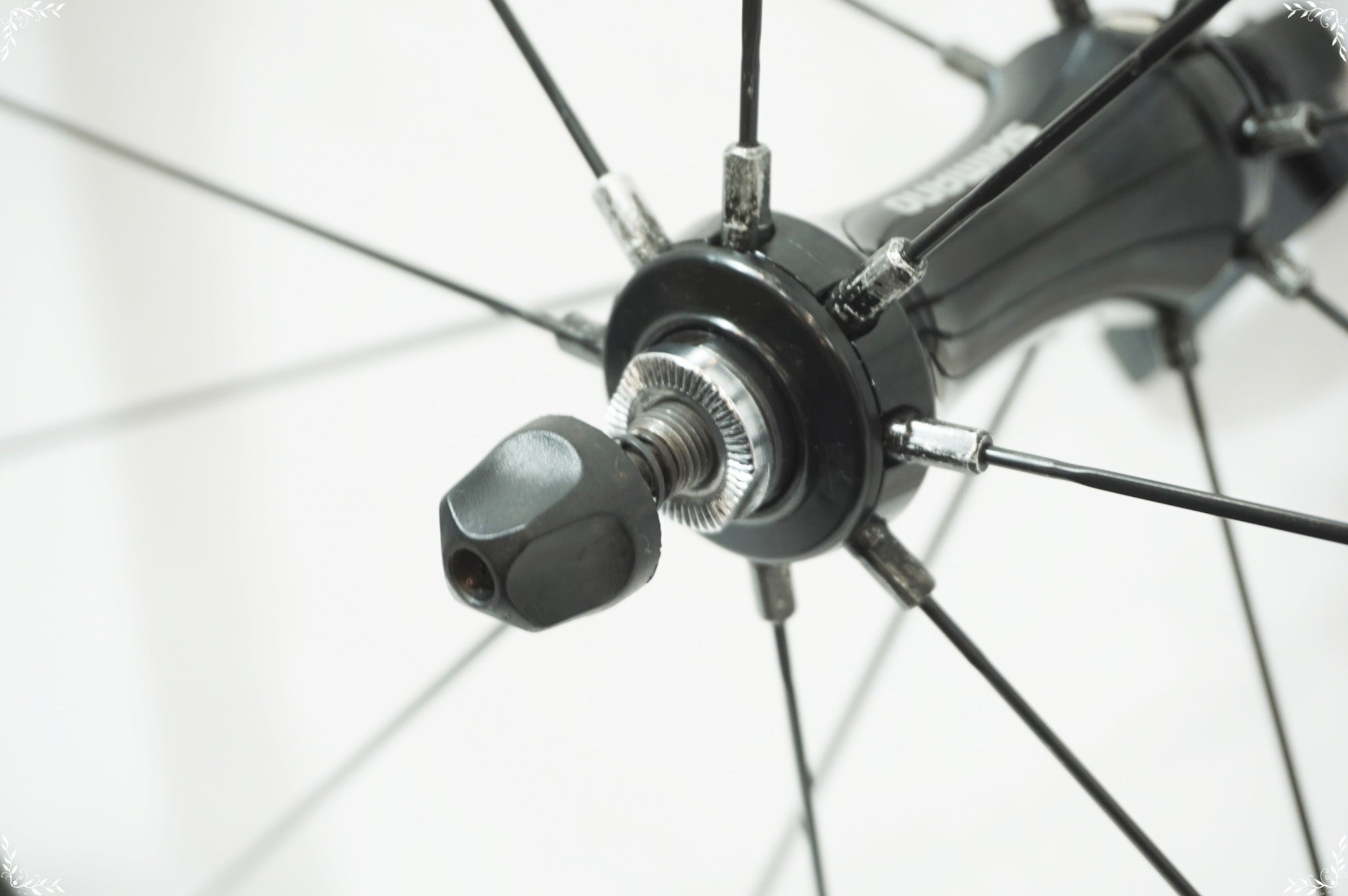 SHIMANO WH-R561 105グレード 700c 10sホイールセット SHIMANO 「シマノ」 WH-R561 シマノ10速 ホイールセット
