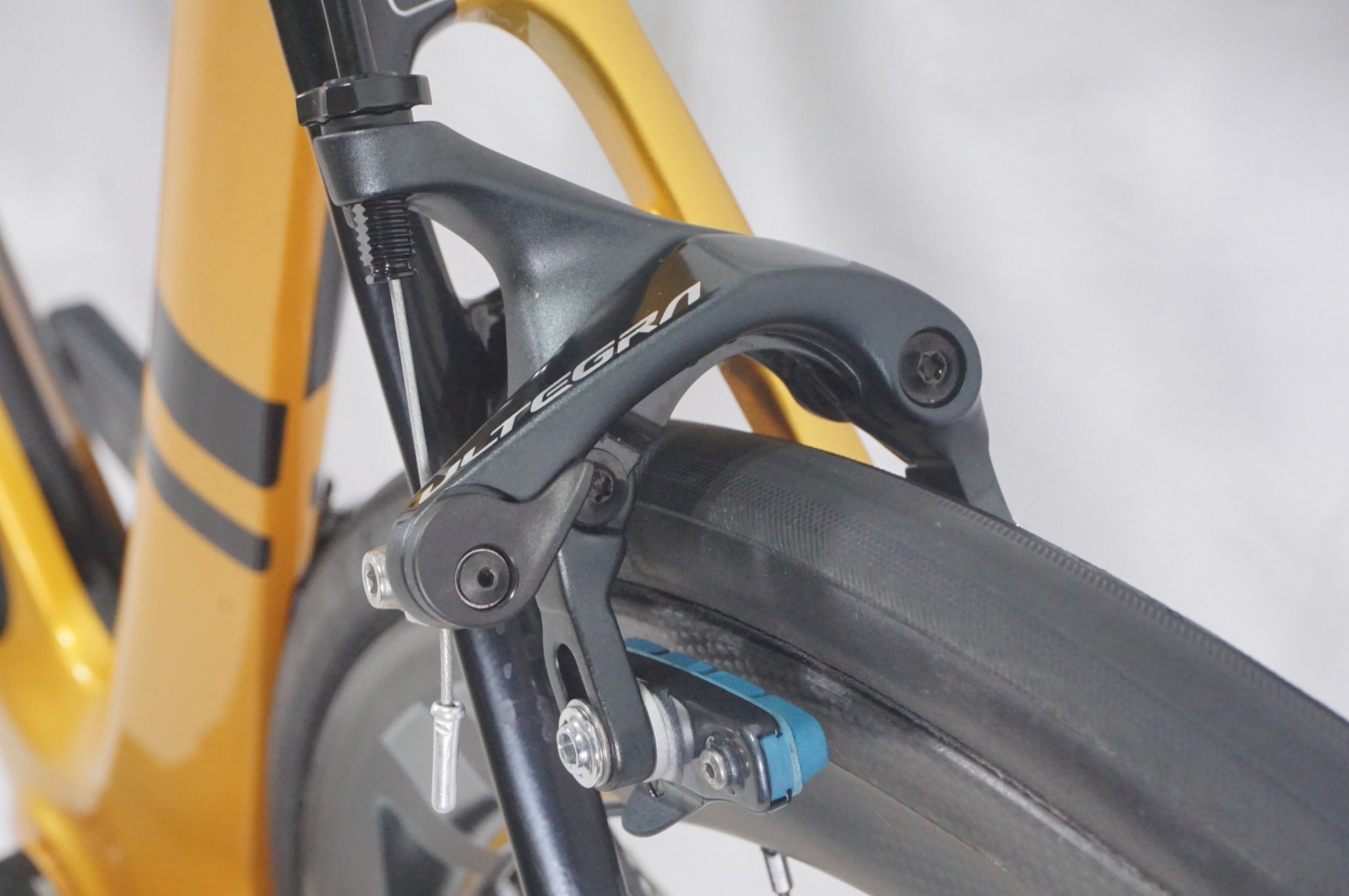 GUSTO 「グスト」 RCR TEAM DURO LIMITED 2019年モデル ロード