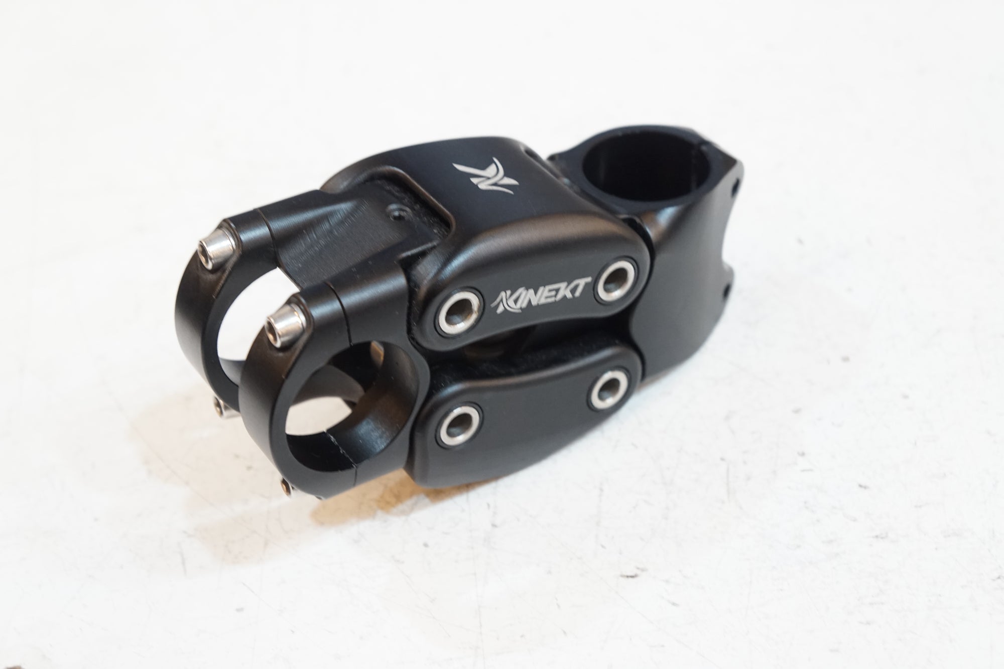 KINECT 「キネクト」 φ31.8 90mm 可変 ステム / バイチャリ浦和ベース