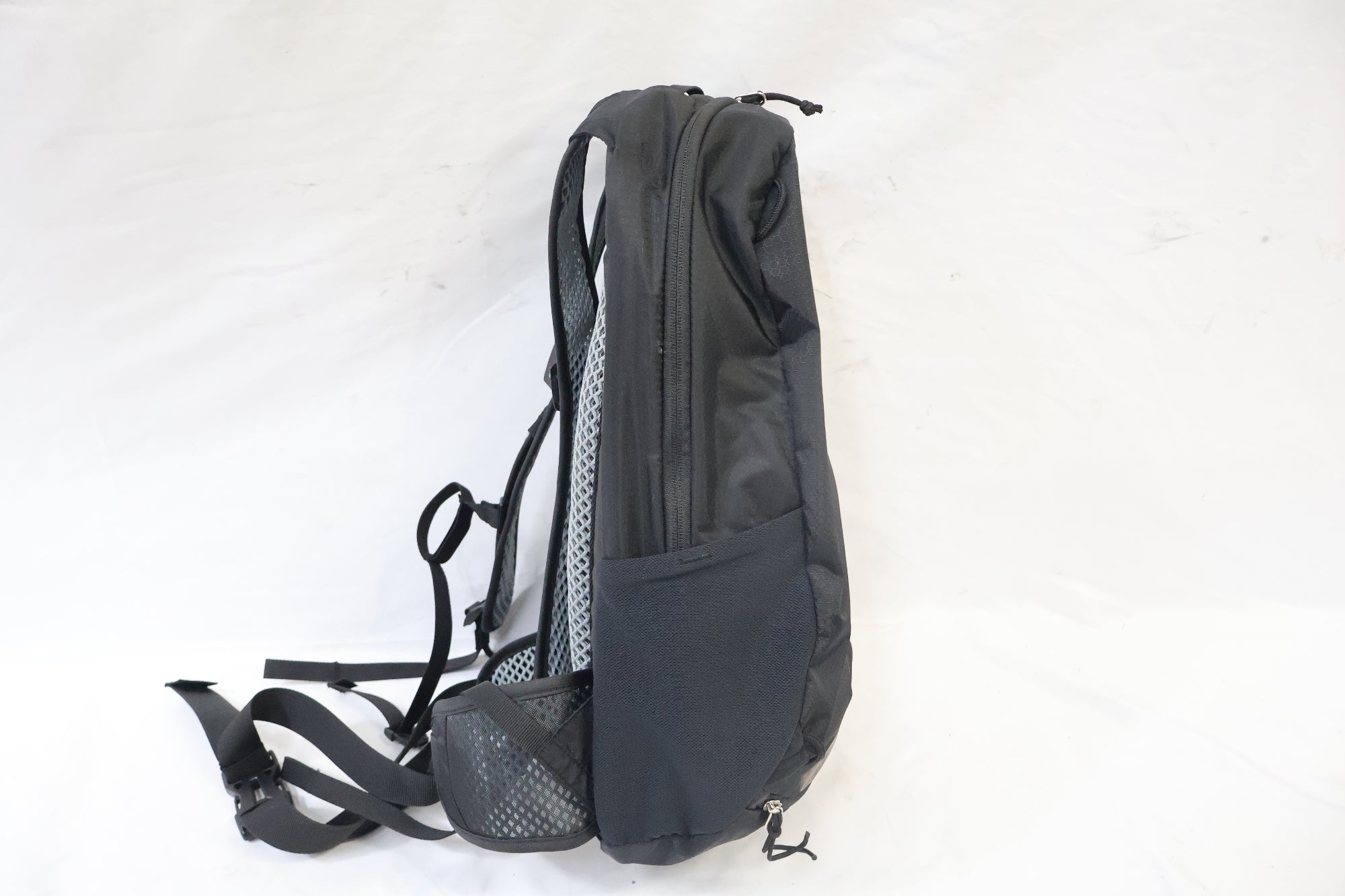 DEUTER 「ドイター」 RACE 12 バッグパック / 高知店