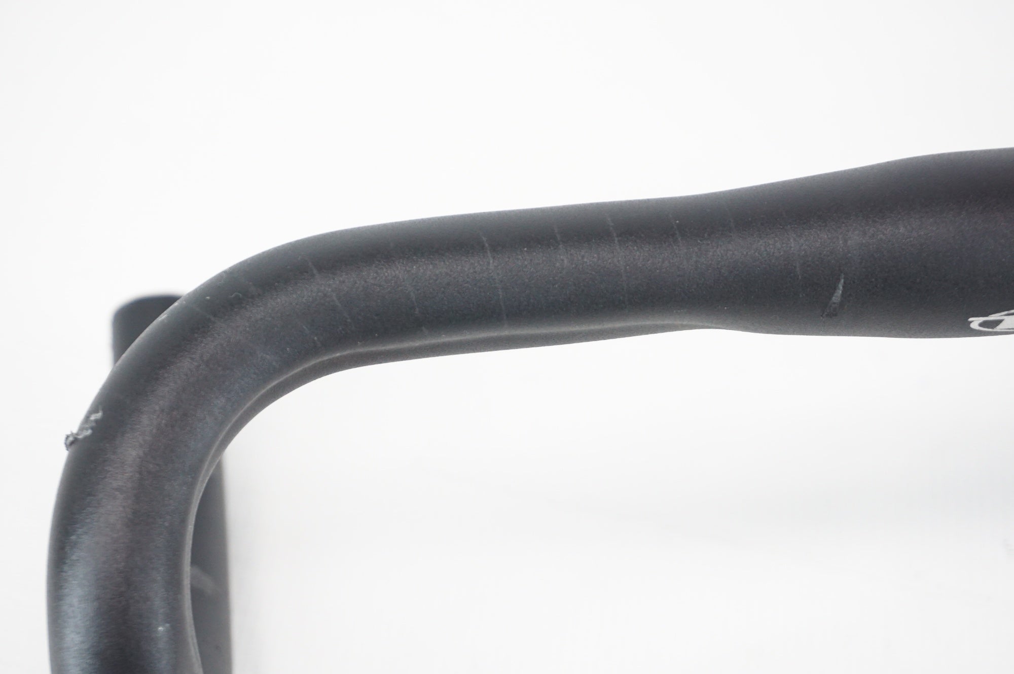 TNI 「ティーエヌアイ」 ERGONOMIC SHALLOW Φ31.8 400mm  ハンドル / 阪急塚口店