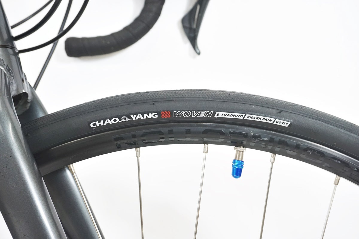 TREK 「トレック」 FX2 DISC 2023年モデル カスタム クロスバイク