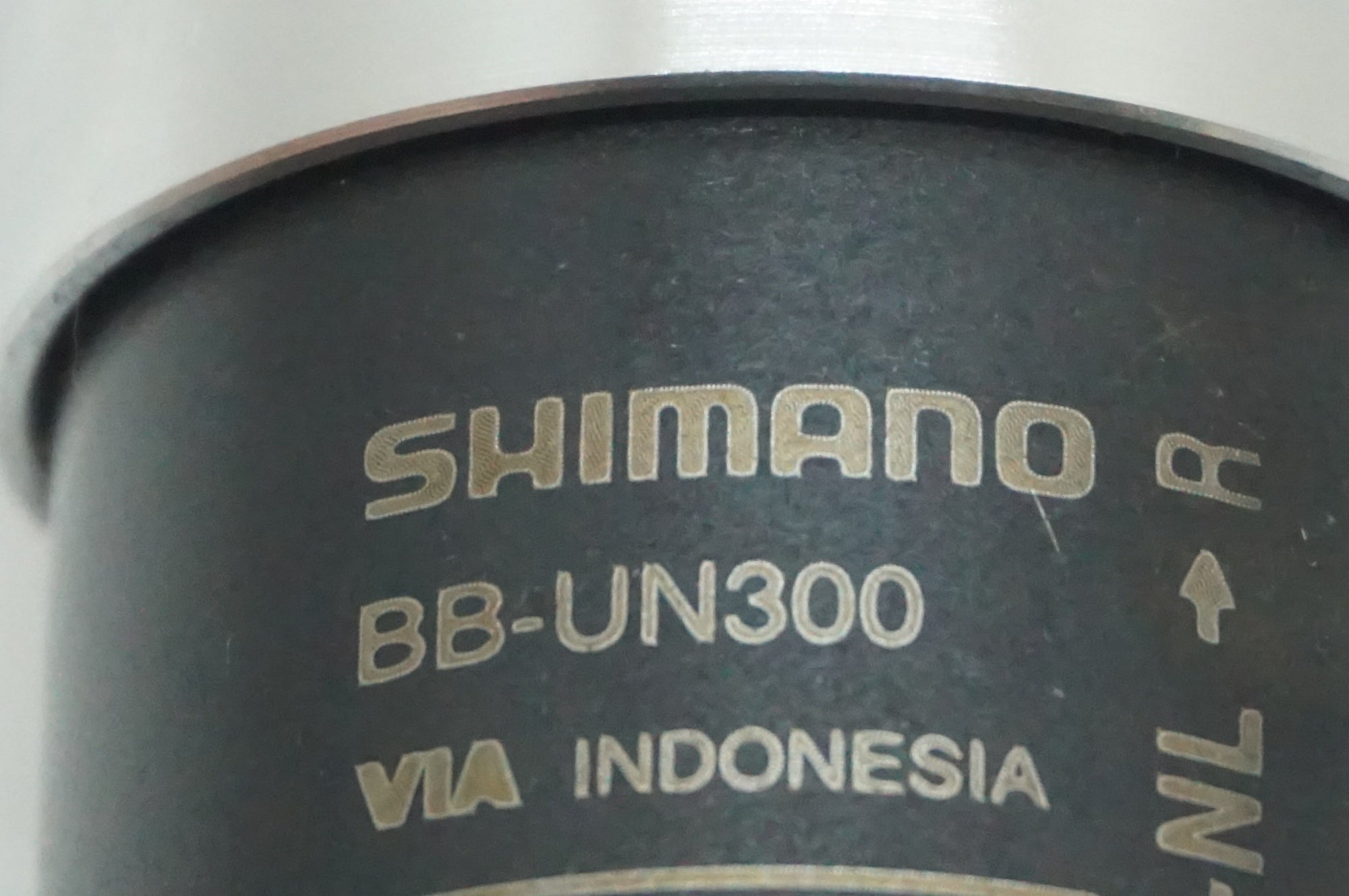 SHIMANO 「シマノ」 BB-UN300 ボトムブラケット / 福岡店