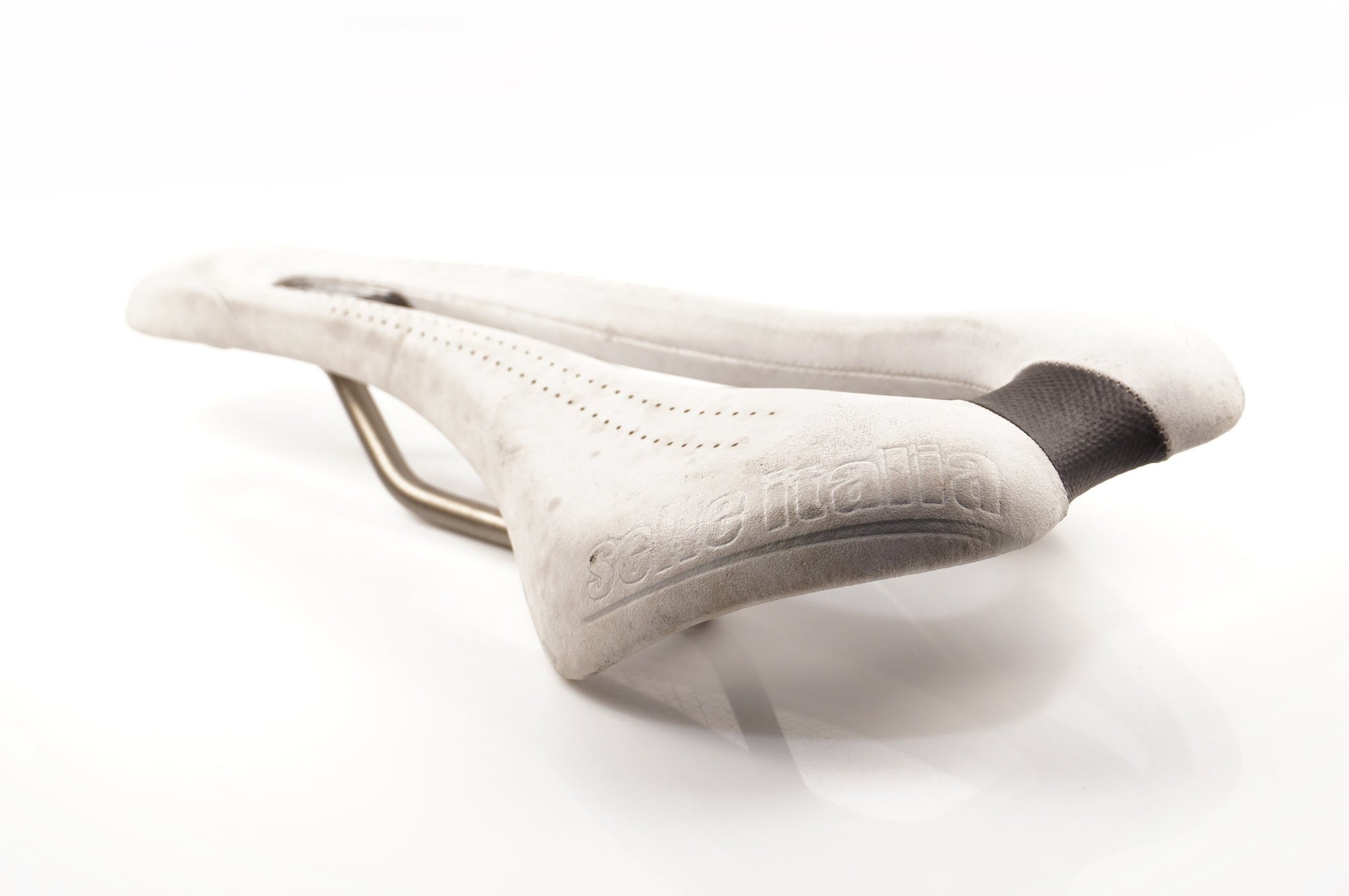 SELLE ITALIA 「セライタリア」 SLR SUPER FLOW TITANIUM サドル / 中目黒店