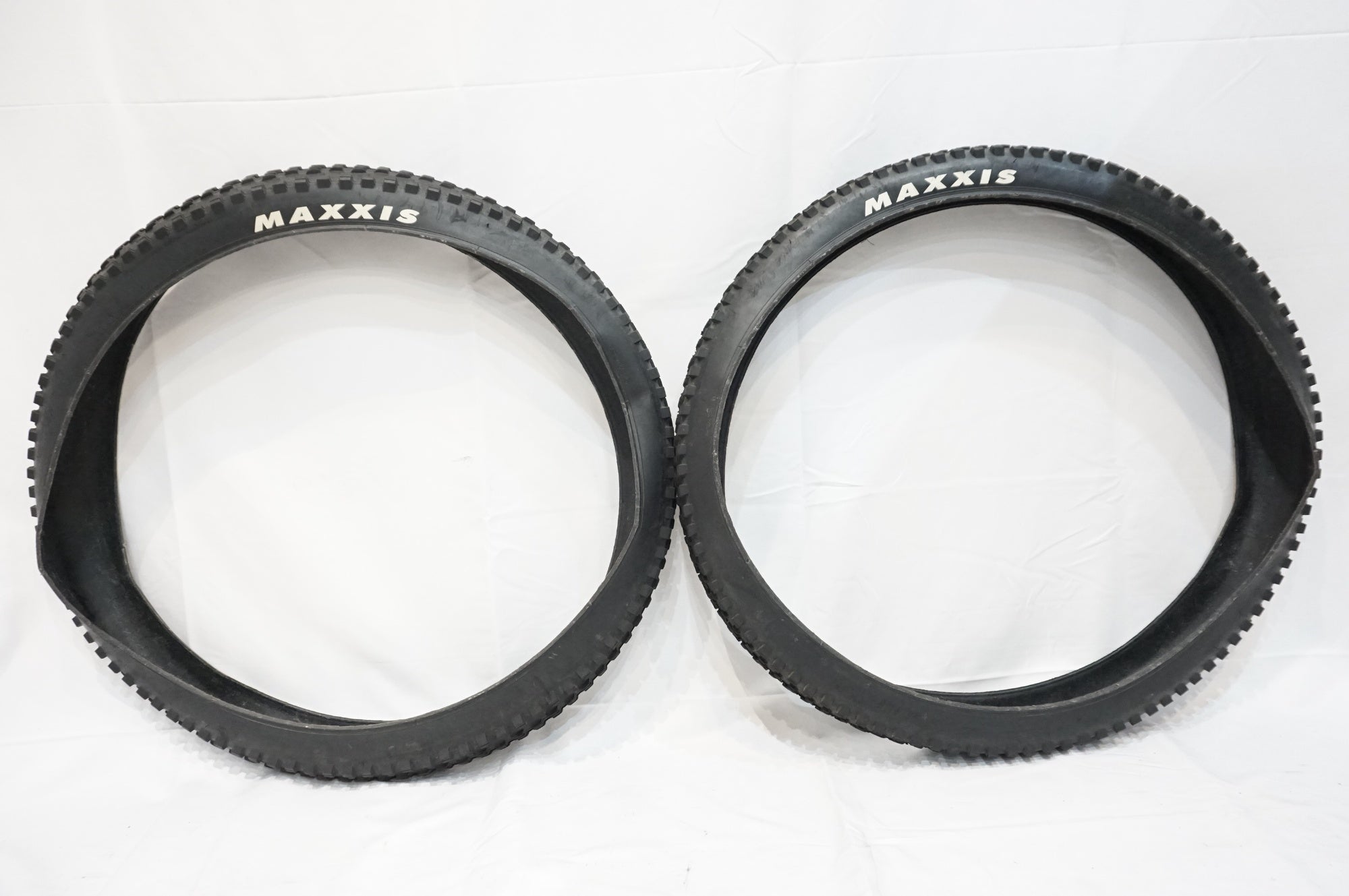 MAXXIS 「マキシス」 MINION DHF 29x2.5 / DISSECTOR：29×2.4 タイヤセット / 世田谷店