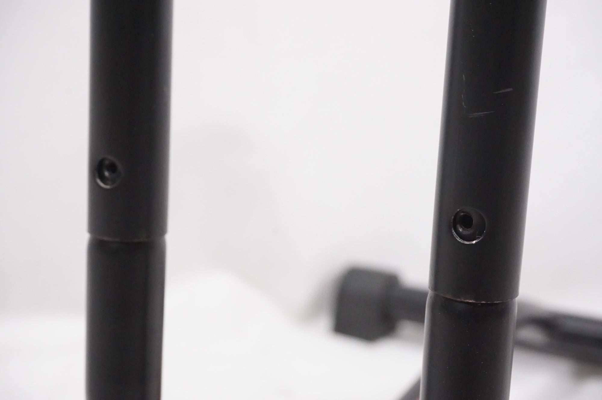 VELOLINE 「ベロライン」 ディスプレイスタンド / AKIBA店