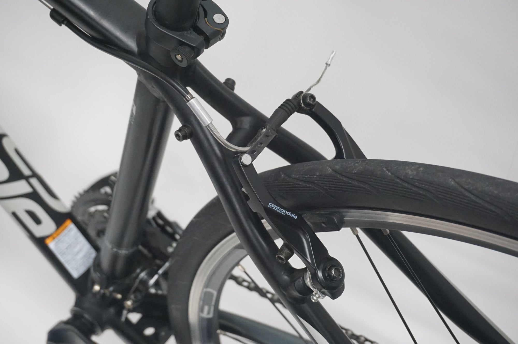 キャノンデール(cannondale)　クロスバイク　Quick4　2016年製【愛品倶楽部柏店】 CANNONDALE 「キャノンデール」 QUICK4 2016年モデル クロスバイク
