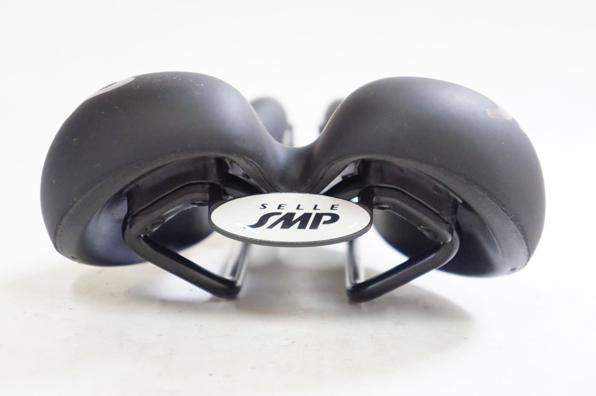 SELLE SMP 「セラエスエムピー」 TRK MEDIUM サドル / 熊谷本店