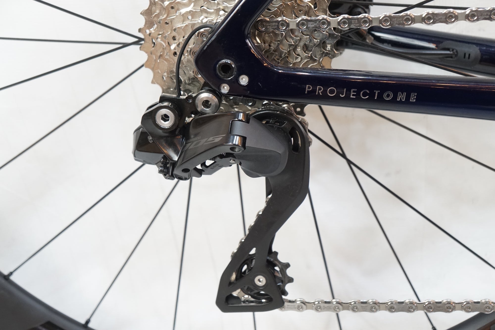 TREK 「トレック」 EMONDA SLR6 2023年モデル ロードバイク / バイチャリ浦和ベース