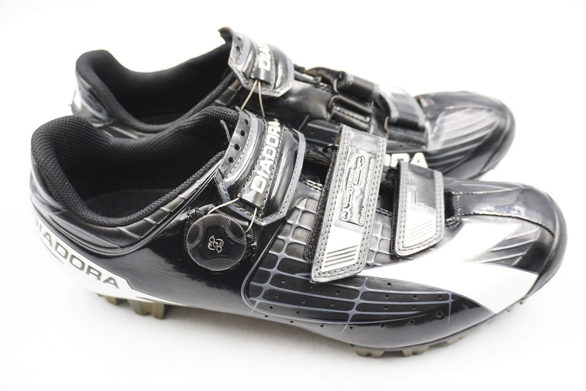 DIADORA 「ディアドラ」 X VORTEX COMP 27.5cm シューズ / 奈良店