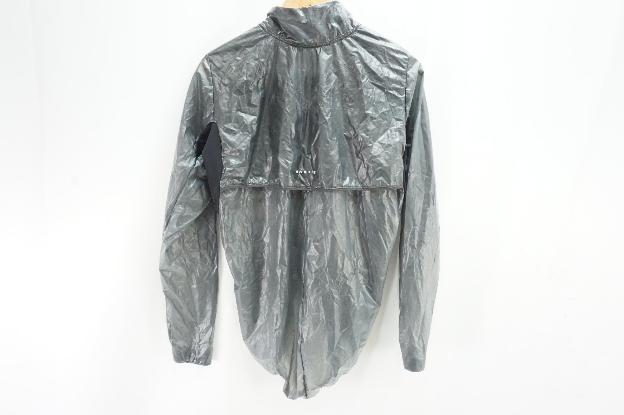 OAKLEY 「オークリー」 Mサイズ ウインドブレーカー / 大宮店