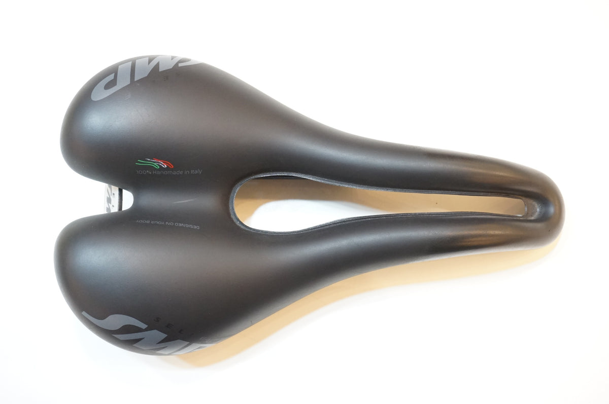 SELLE SMP 「セラエスエムピー」 TRK Mサイズ 160mm サドル / 浦和ベース