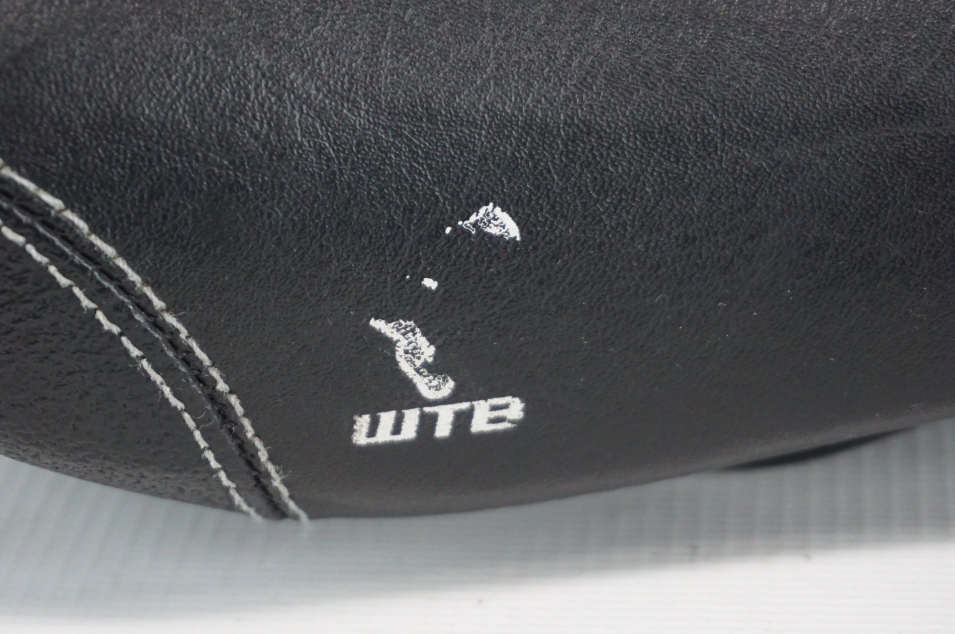 WTB 「ダブリューティービー」 SPEED V サドル / 阪急塚口店