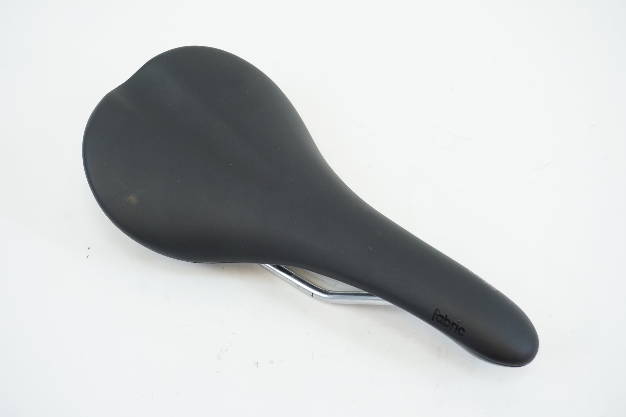 FABRIC 「ファブリック」 SCOOP SHALLOW サドル / 有明ガーデン店