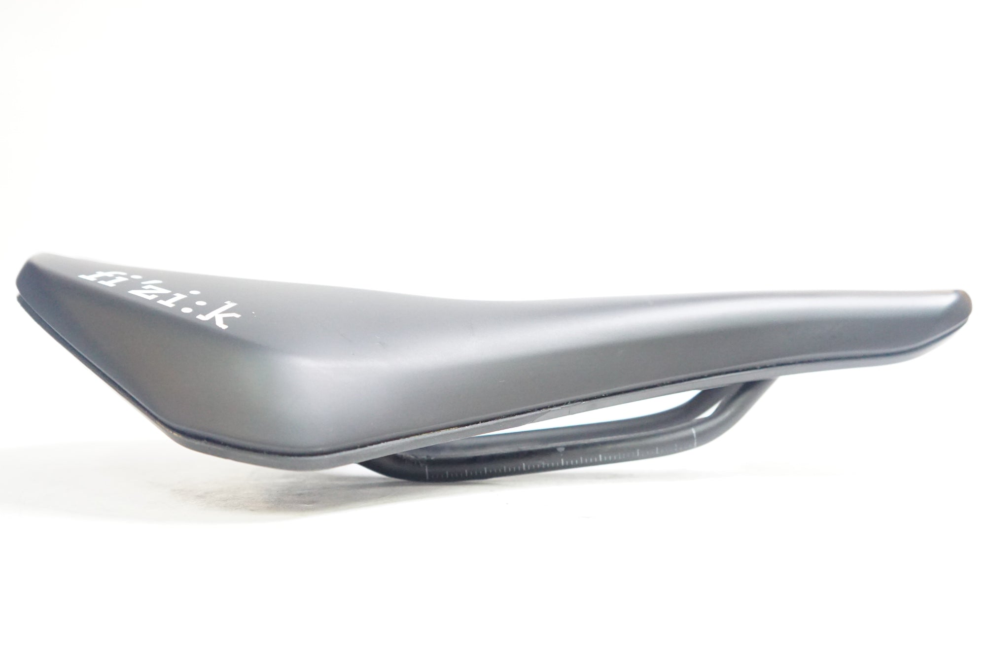 FIZIK 「フィジーク」 TEMPO ARGO R5 サドル / 熊谷本店