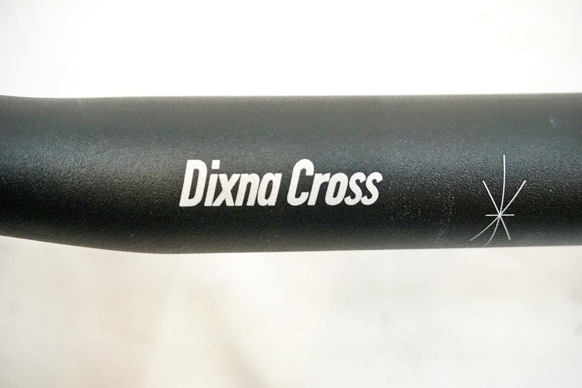 DIXNA 「ディズナ」 Cross Neither φ31.8 430mm ハンドル / 有明ガーデン店