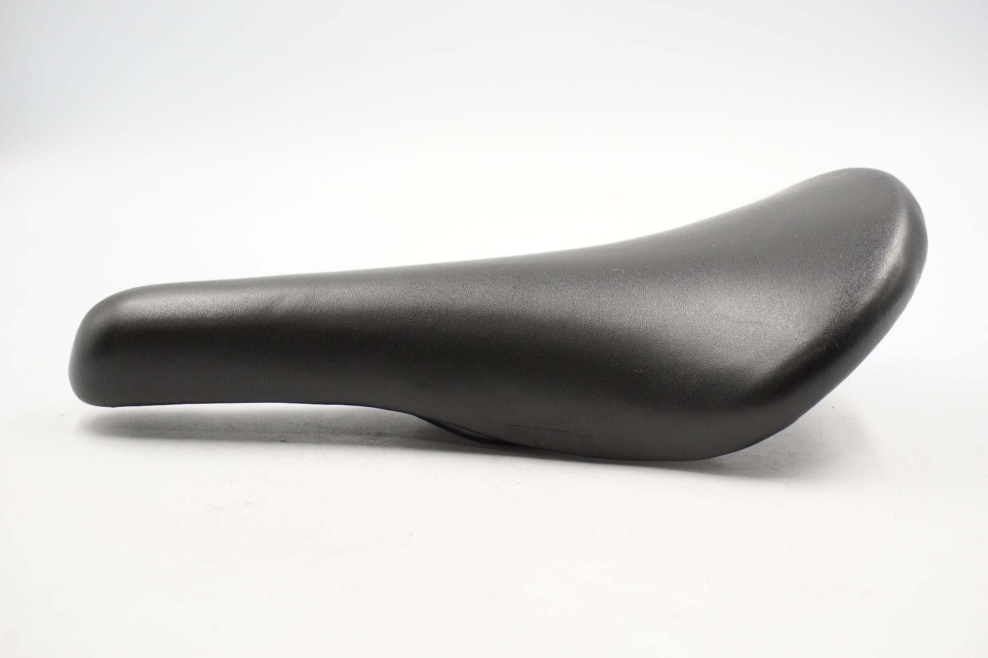 CIONLLI 「シャンリー」 サドル / 奈良店