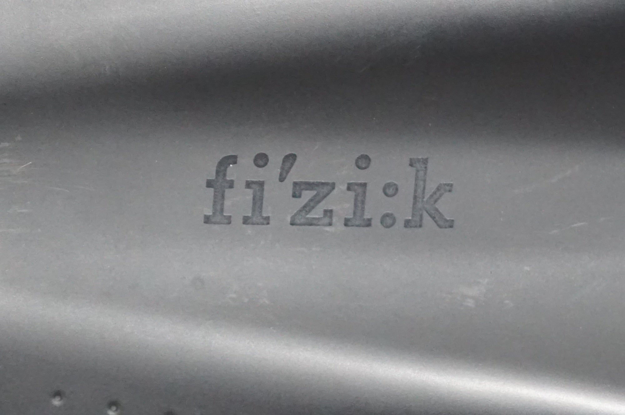 FIZIK 「フィジーク」 ARGO TEMPO R3 KIUM 150mm サドル / 大宮店