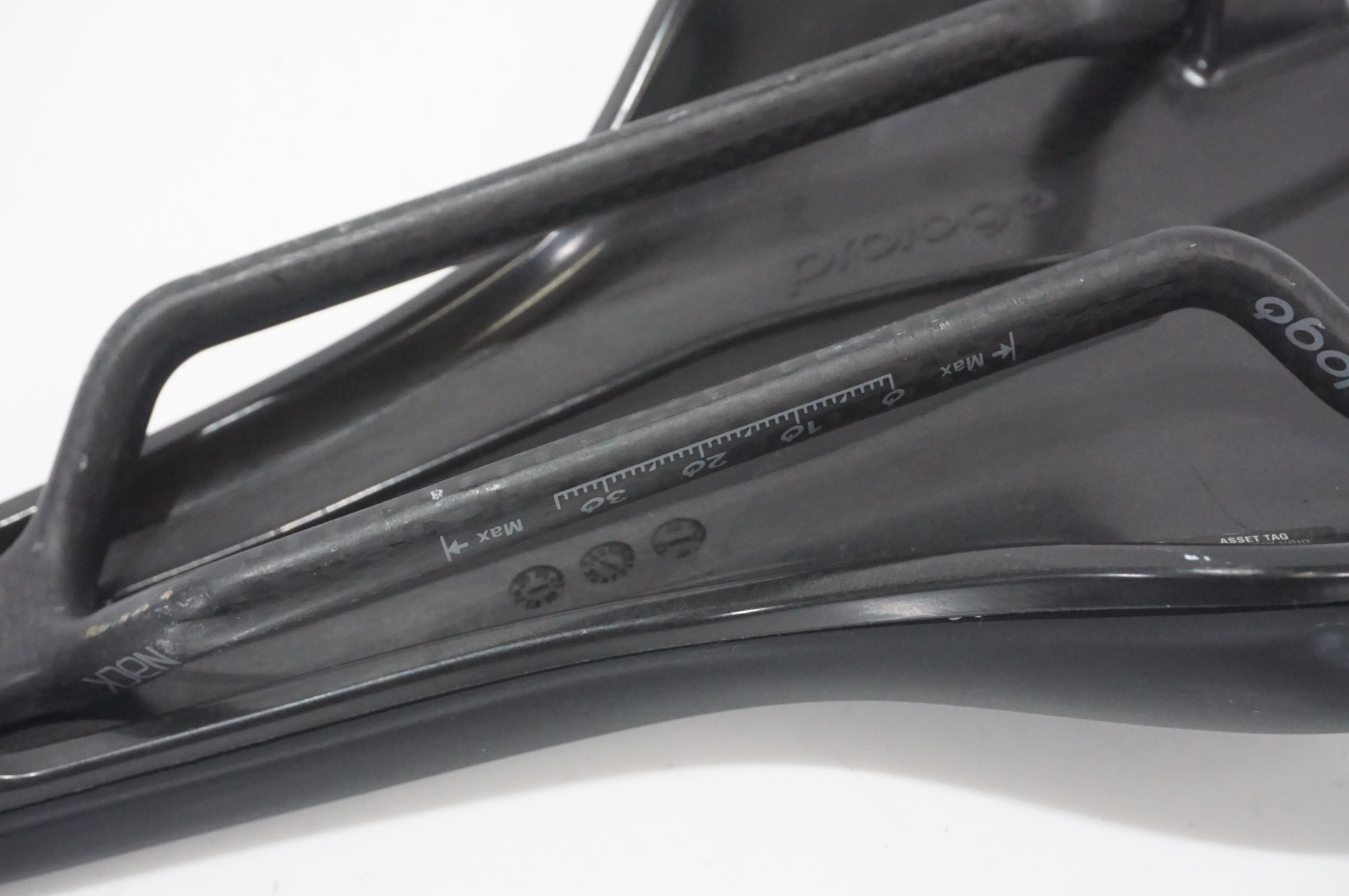 PROLOGO 「プロロゴ」 NAGO R4 NACK 147 サドル / AKIBA店