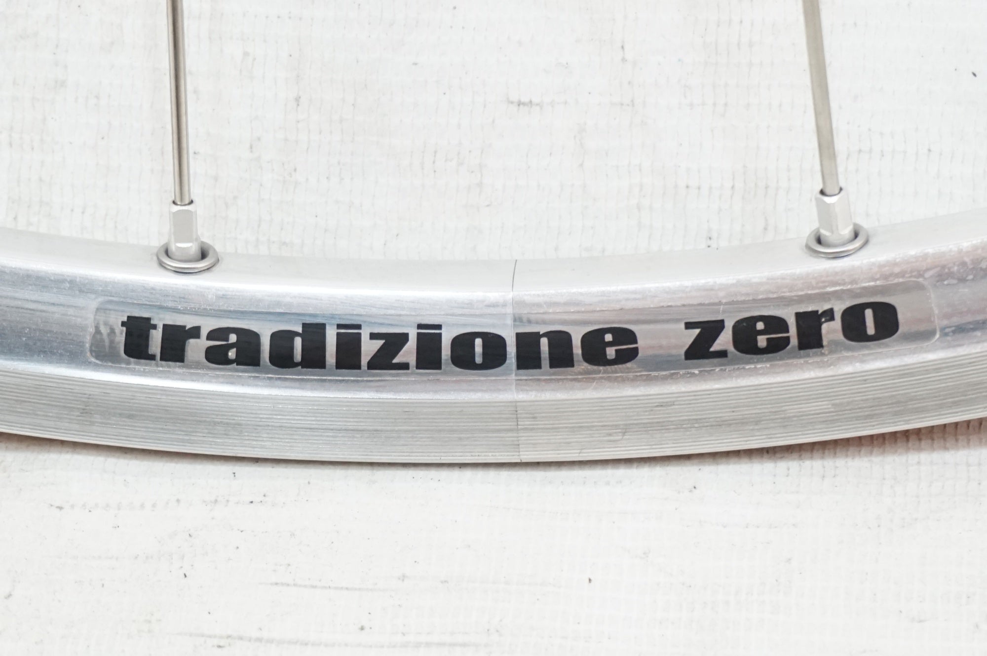 TRADIZIONE 「トラディツィオーネ」 ZERO SHIMANO / SRAM 11S ホイールセット / 浦和ベース