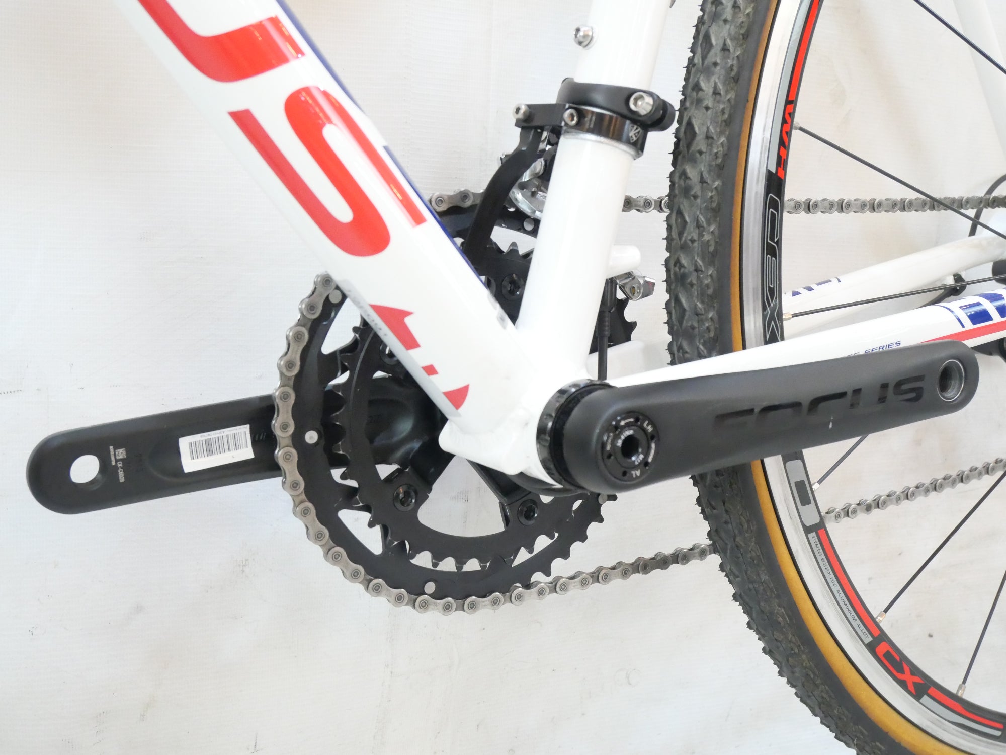 FOCUS 「フォーカス」 MARES AX 2.0 2014年モデル グラベル