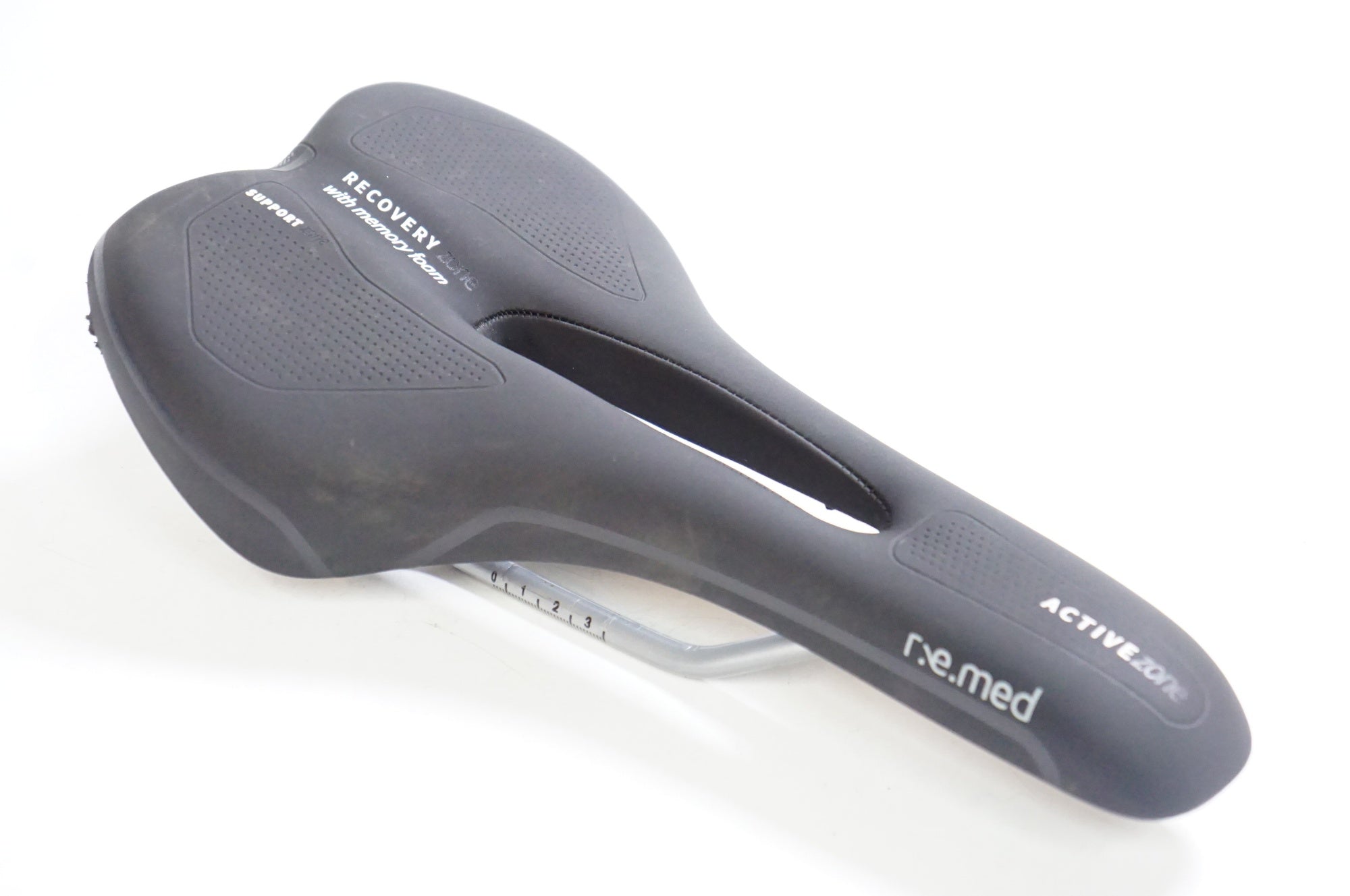 SELLE ROYAL 「セラロイヤル」 R.e.med サドル / 熊谷本店