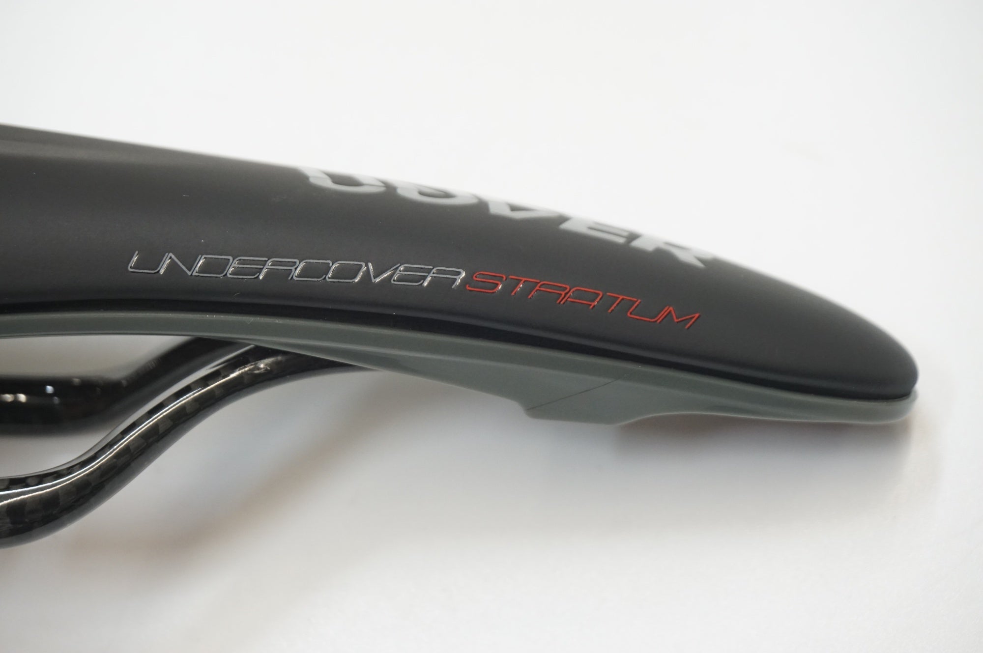 TIOGA 「タイオガ」 UNDERCOVER STRATUM サドル / 福岡店