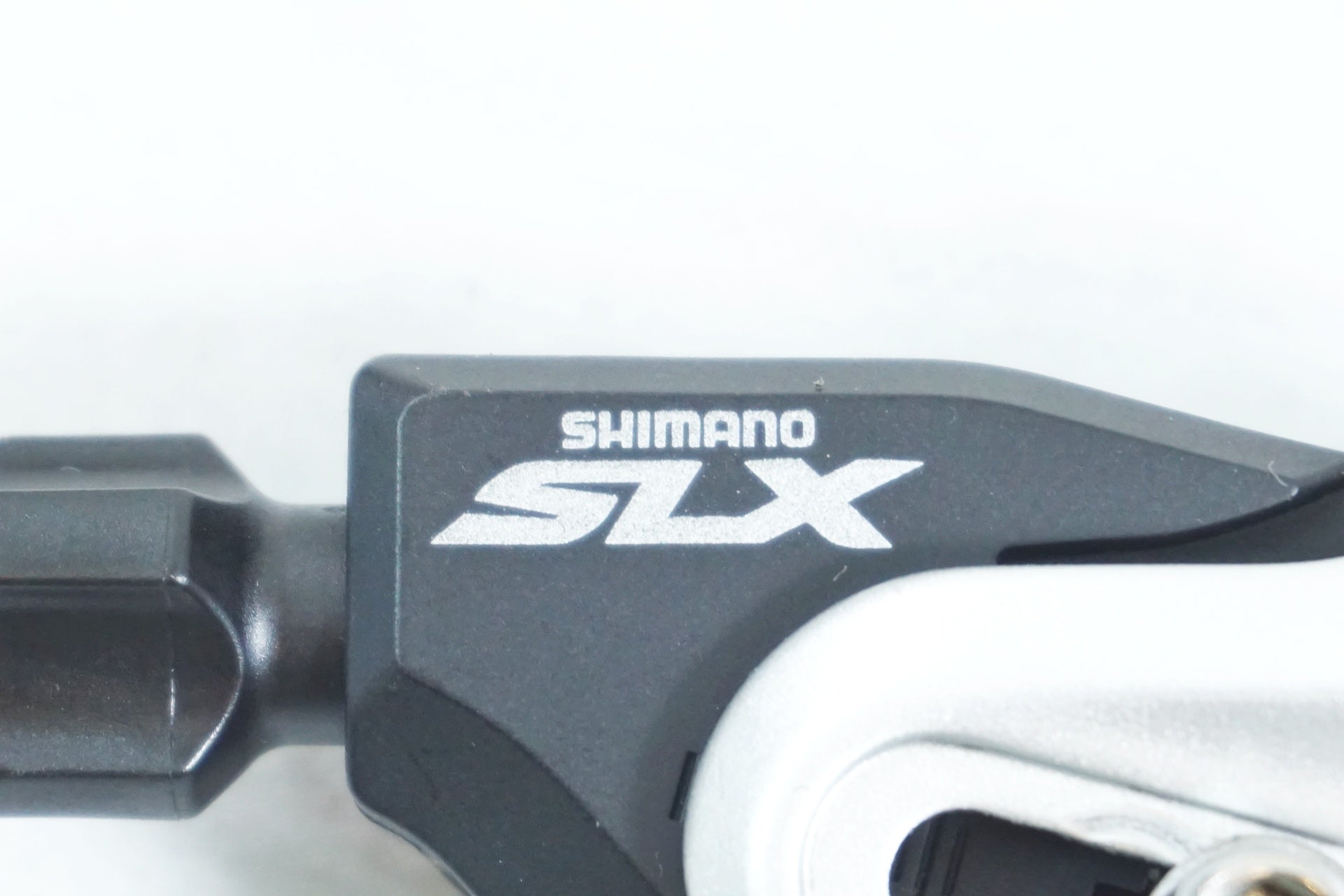 SHIMANO 「シマノ」 SLX SL-M670-B ラピッドファイヤーシフター / 有明