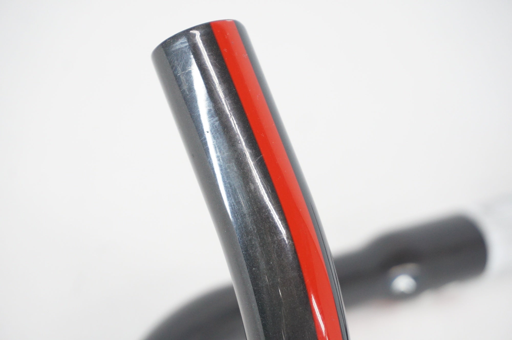 3T 「スリーティー」 ERGOSUM TEAM φ31.8 400mm ハンドル / 阪急塚口店