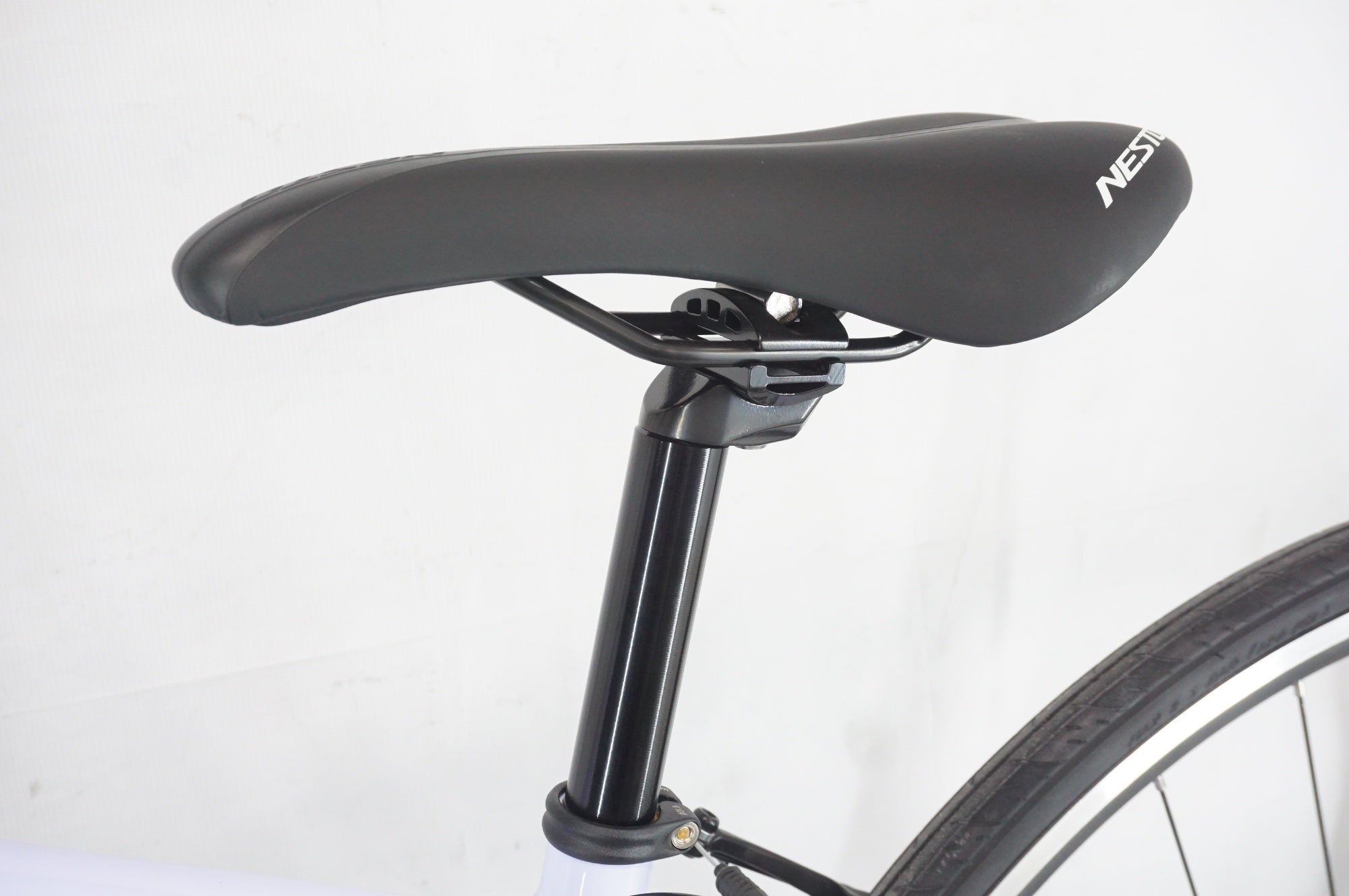 NESTO 「ネスト」 LIMIT 2 2022年モデル クロスバイク / 阪急塚口店 NESTO 「ネスト」 LIMIT 2 2022年モデル クロスバイク / 阪急塚口店