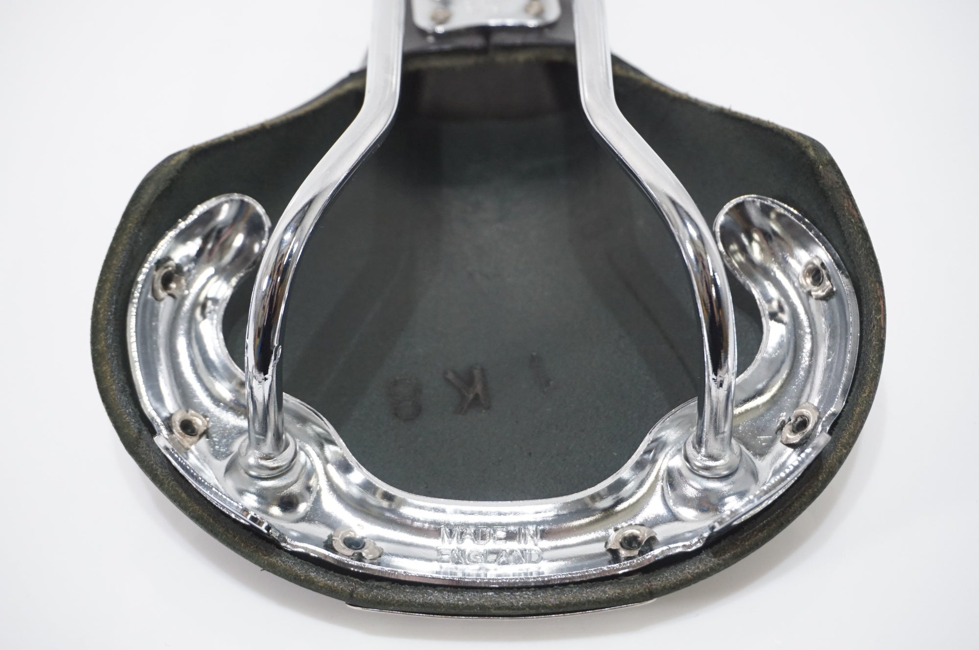 BROOKS 「ブルックス」 SWALLOW B15 CHROME サドル / AKIBA店