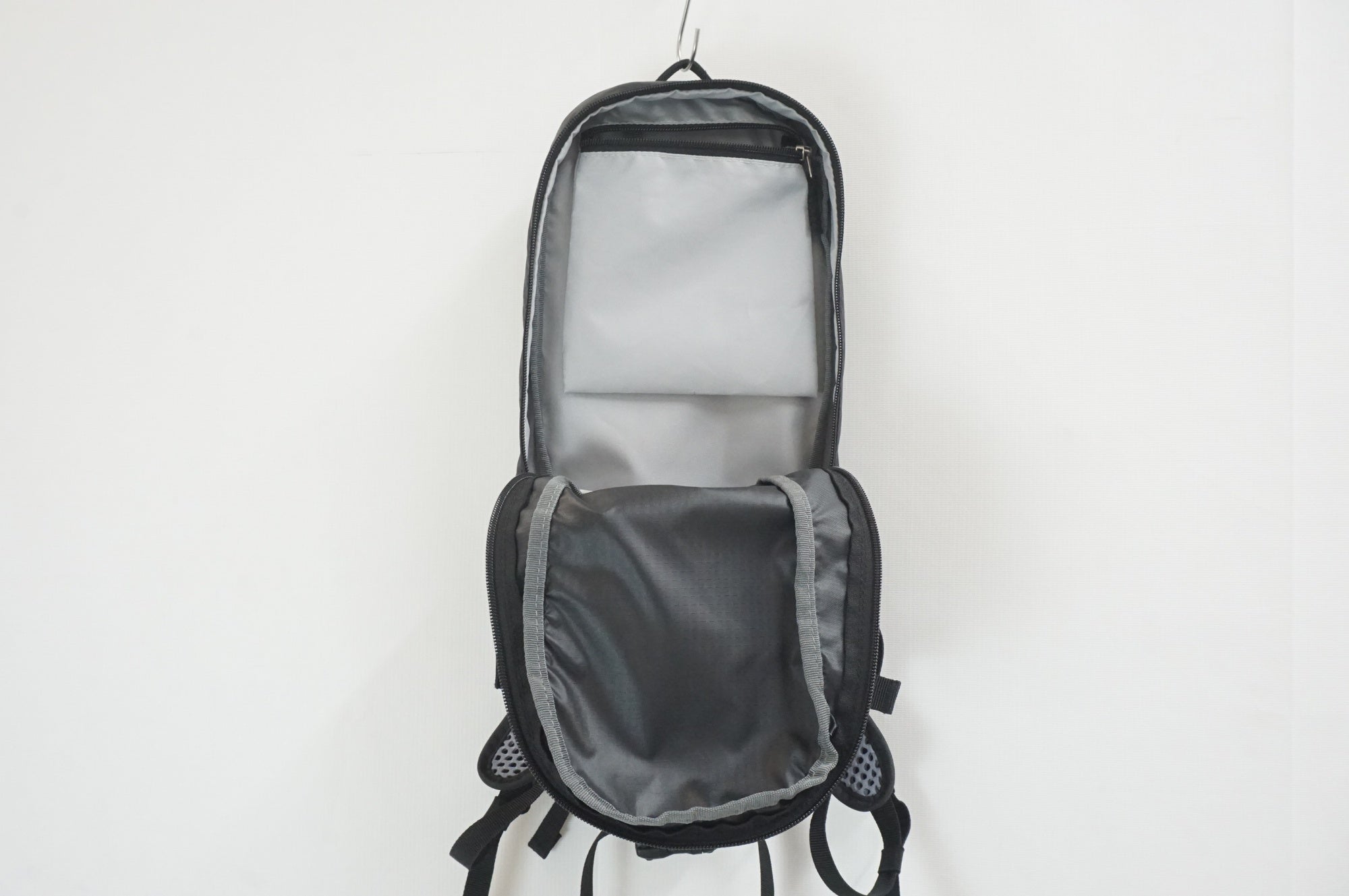 DEUTER 「ドイター」 ULTRA RIDE 6 バックパック / 福岡店