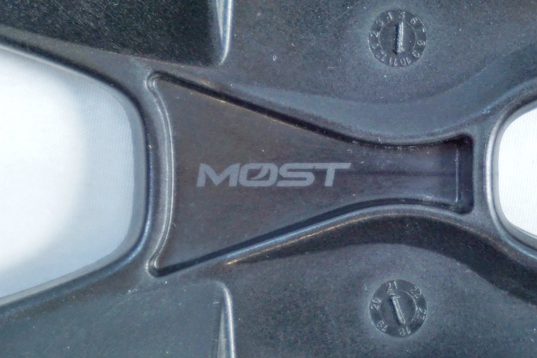 MOST 「モスト」 LYNX ULTRA サドル / 有明ガーデン店