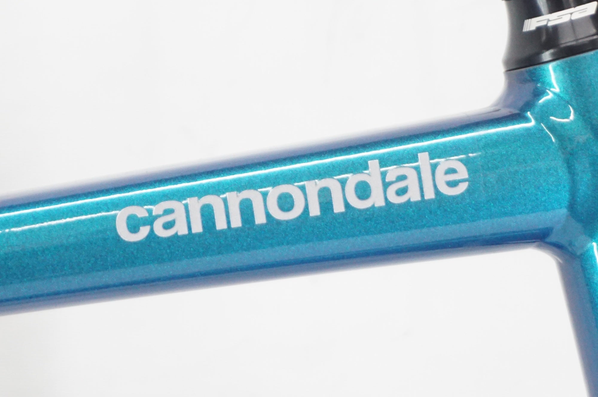 CANNONDALE 「キャノンデール」 QUICK4 DISC 2025年モデル クロス