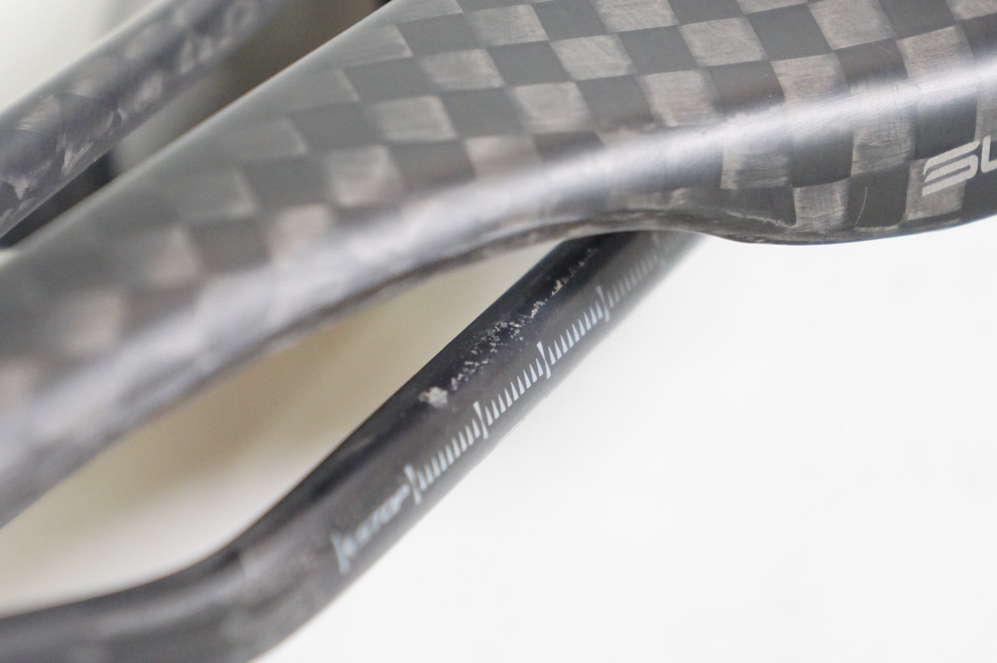 SELLE ITALIA 「セライタリア」 SLR BOOST TEKNO SUPERFLOW サドル / 熊谷本店
