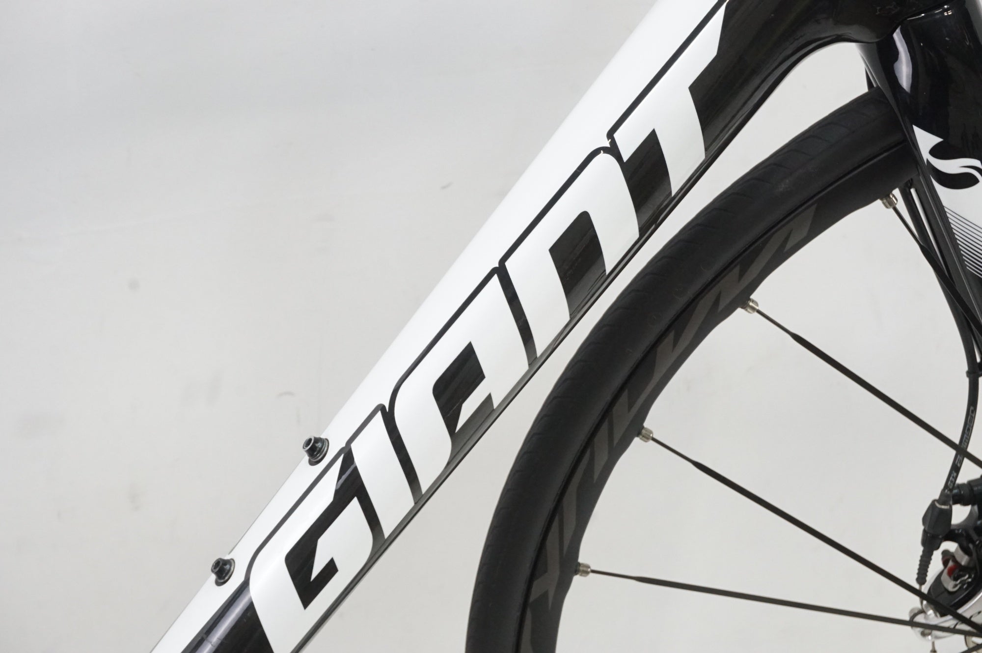 GIANT 「ジャイアント」 DEFY ADVANCED1 2016年モデル カスタム ロード