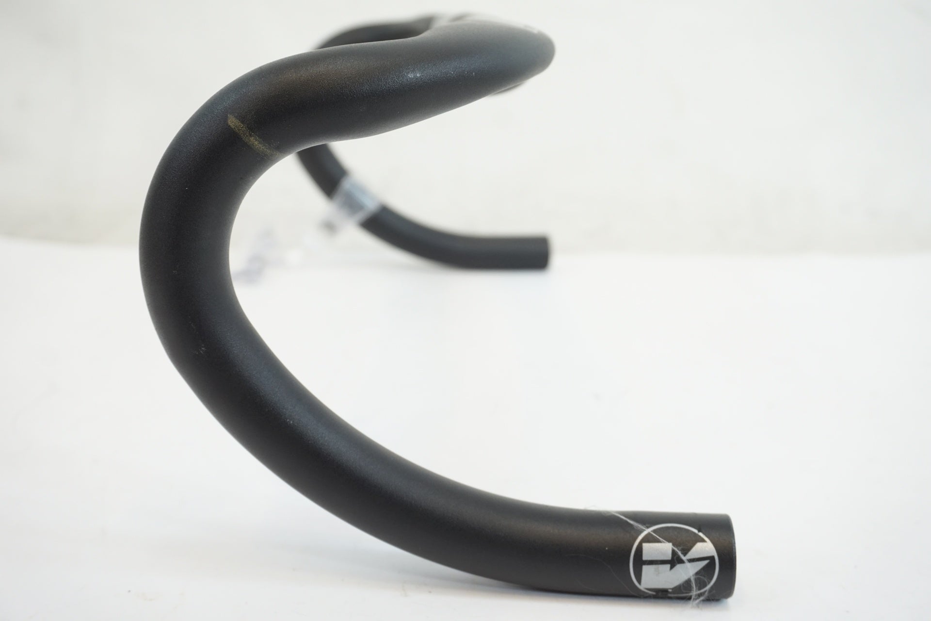 VISION 「ビジョン」 TRIMAX AERO Φ31.8 400mm ハンドル / 有明