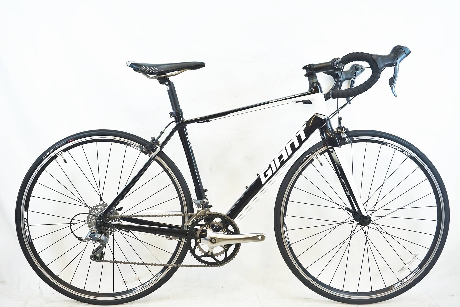 GIANT 「ジャイアント」 DEFY4 2015年モデル ロードバイク / 有明ガーデン店