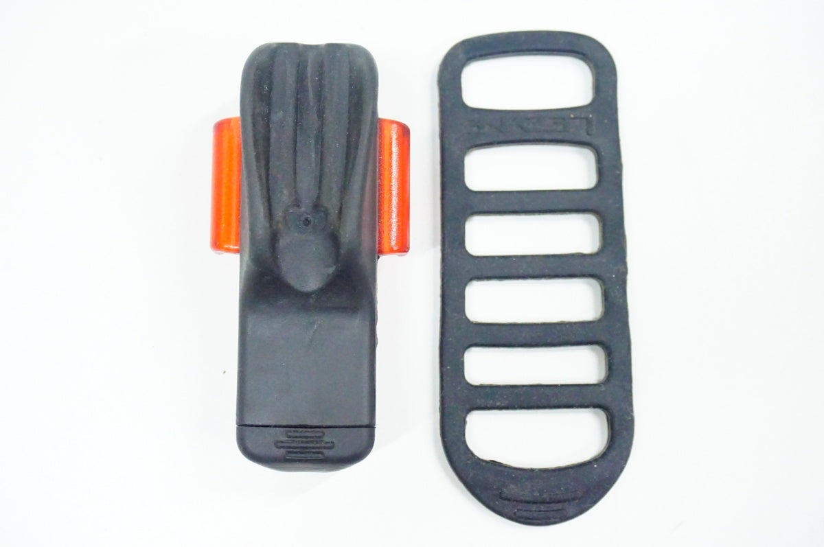 LEZYNE 「レザイン」 STRIP PRO ALERT 300 PRO リアライト / 名古屋大須店