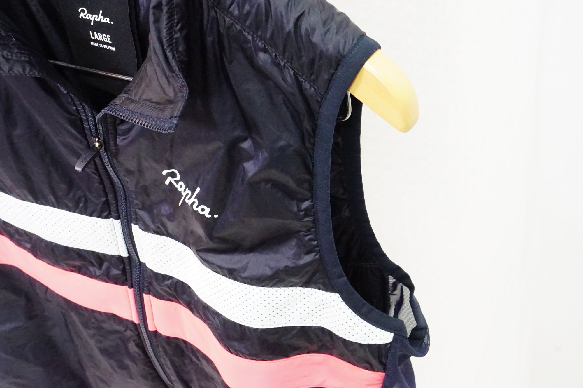 新品 rapha ラファ brevet insulated gilet ジレ RAPHA 「ラファ」 BREVET INSULATED GILET LARGEサイズ ジレ