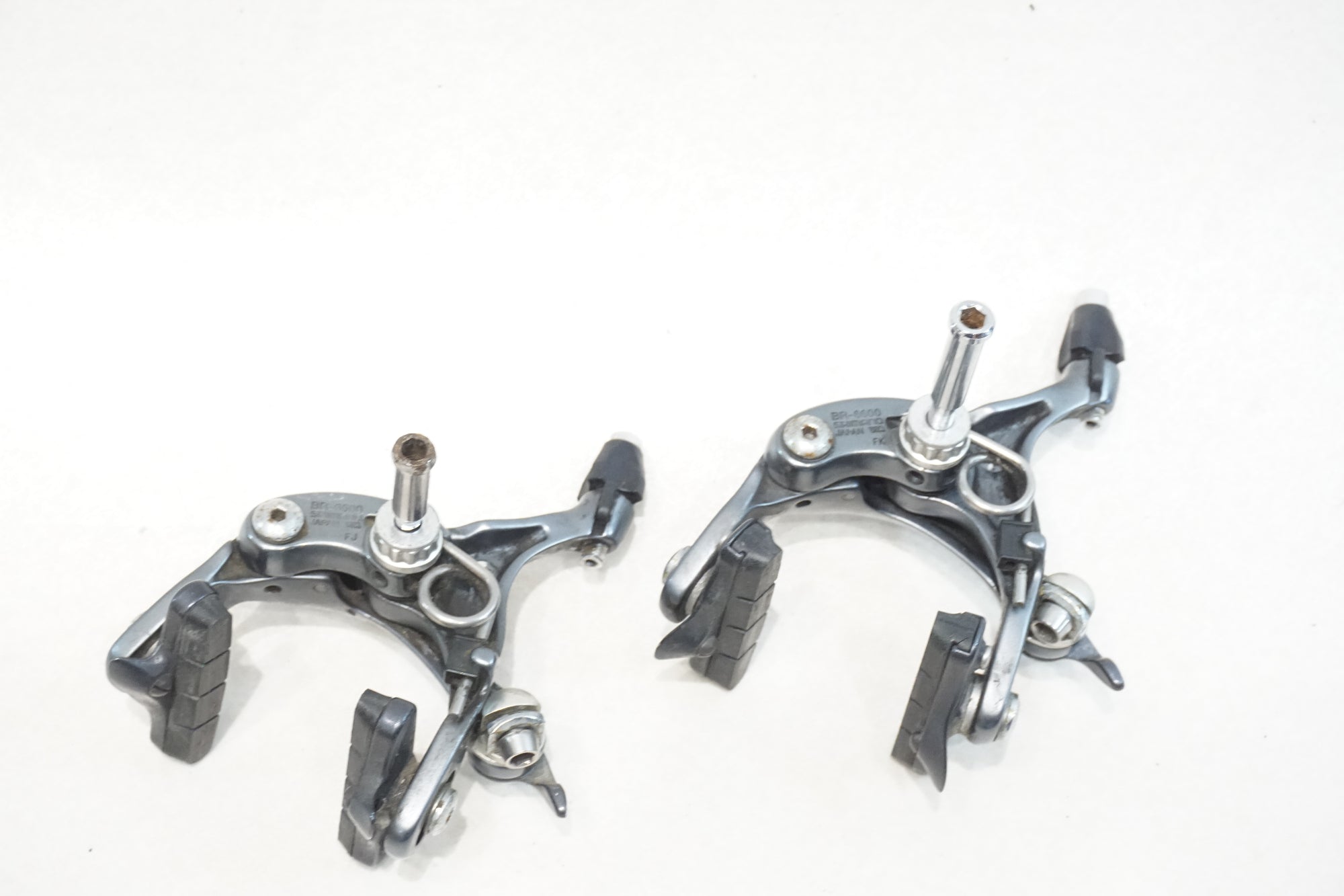 Shimano Ultegra キャリパーブレーキ 2個セット SHIMANO 「シマノ」 ULTEGRA BR-6600 ブレーキキャリパーセット