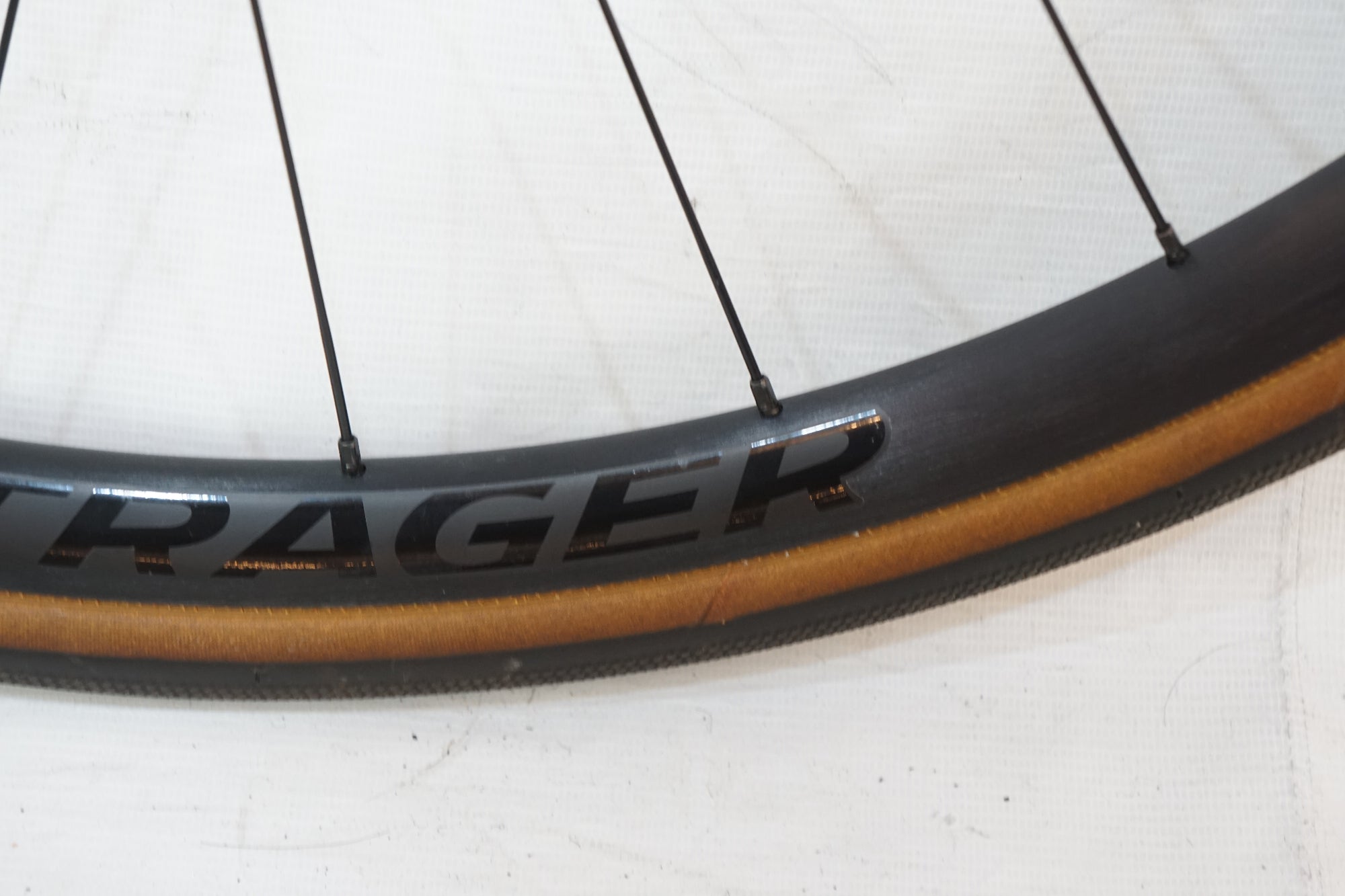 BONTRAGER 「ボントレガー」 PARADIGM COMP25 シマノ11速 622×25C ホイールセット / バイチャリ浦和ベース