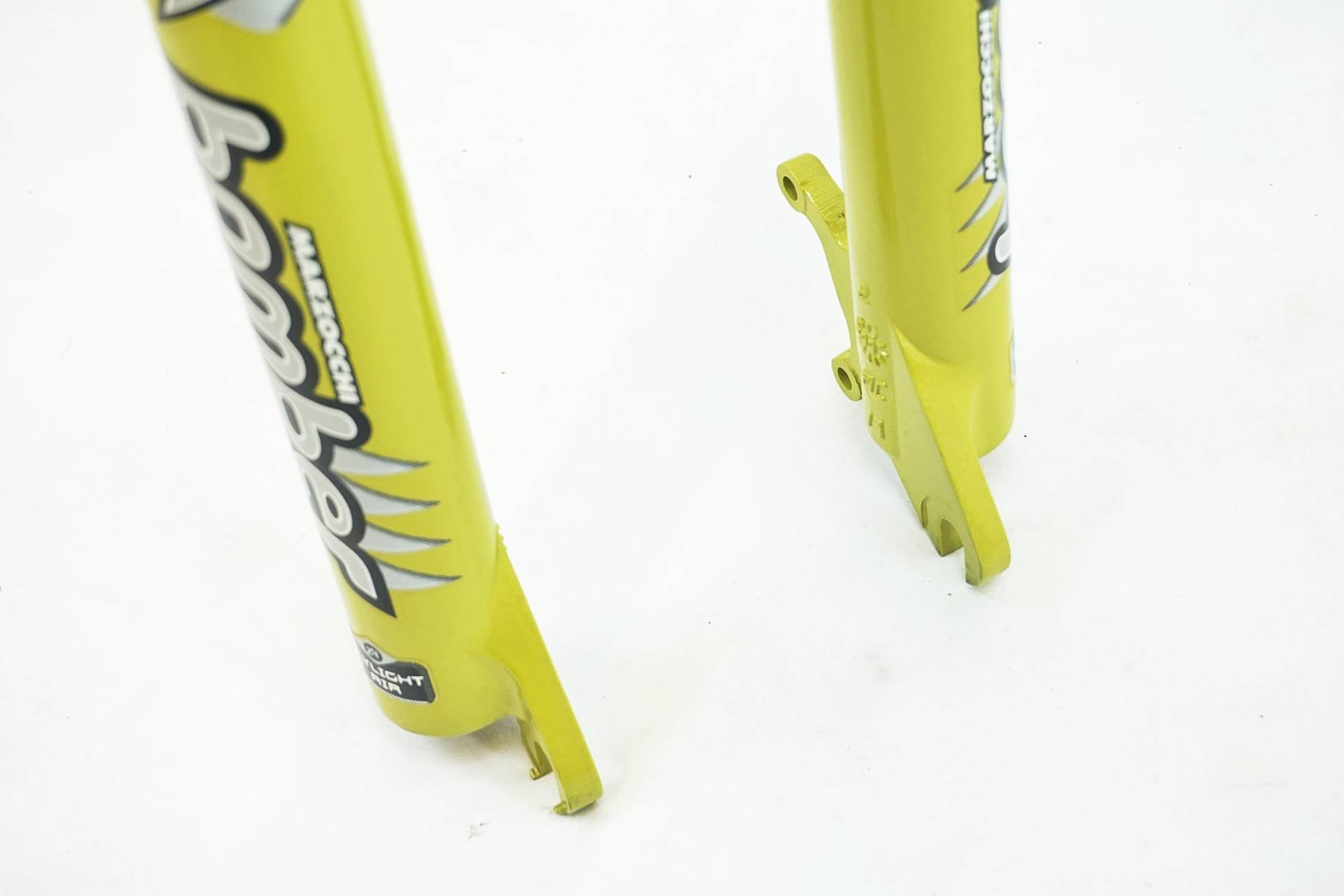 【マルゾッキ Marzocchi】Bomber2004 サスペンションフォーク MARZOCCHI 「マルゾッキ」 BOMBER Z4 Φ28.6 26インチ