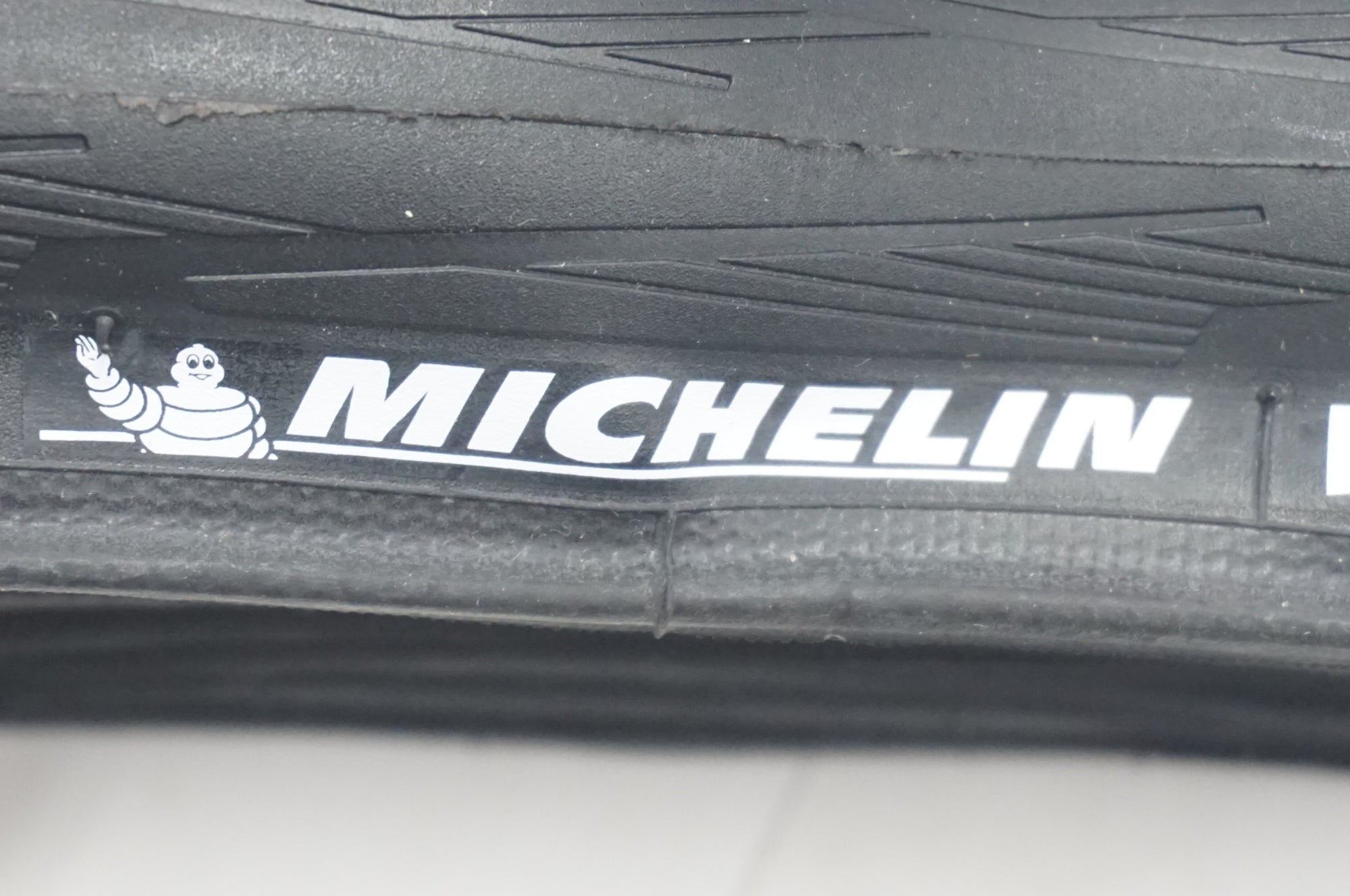 MICHELIN 「ミシュラン」 POWER ALL SEASON 700x23C タイヤ / 福岡店