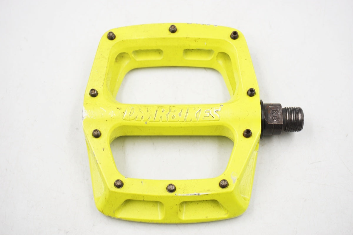 DMR 「ディーエムアール」 BIKES V8 ペダル / 奈良店