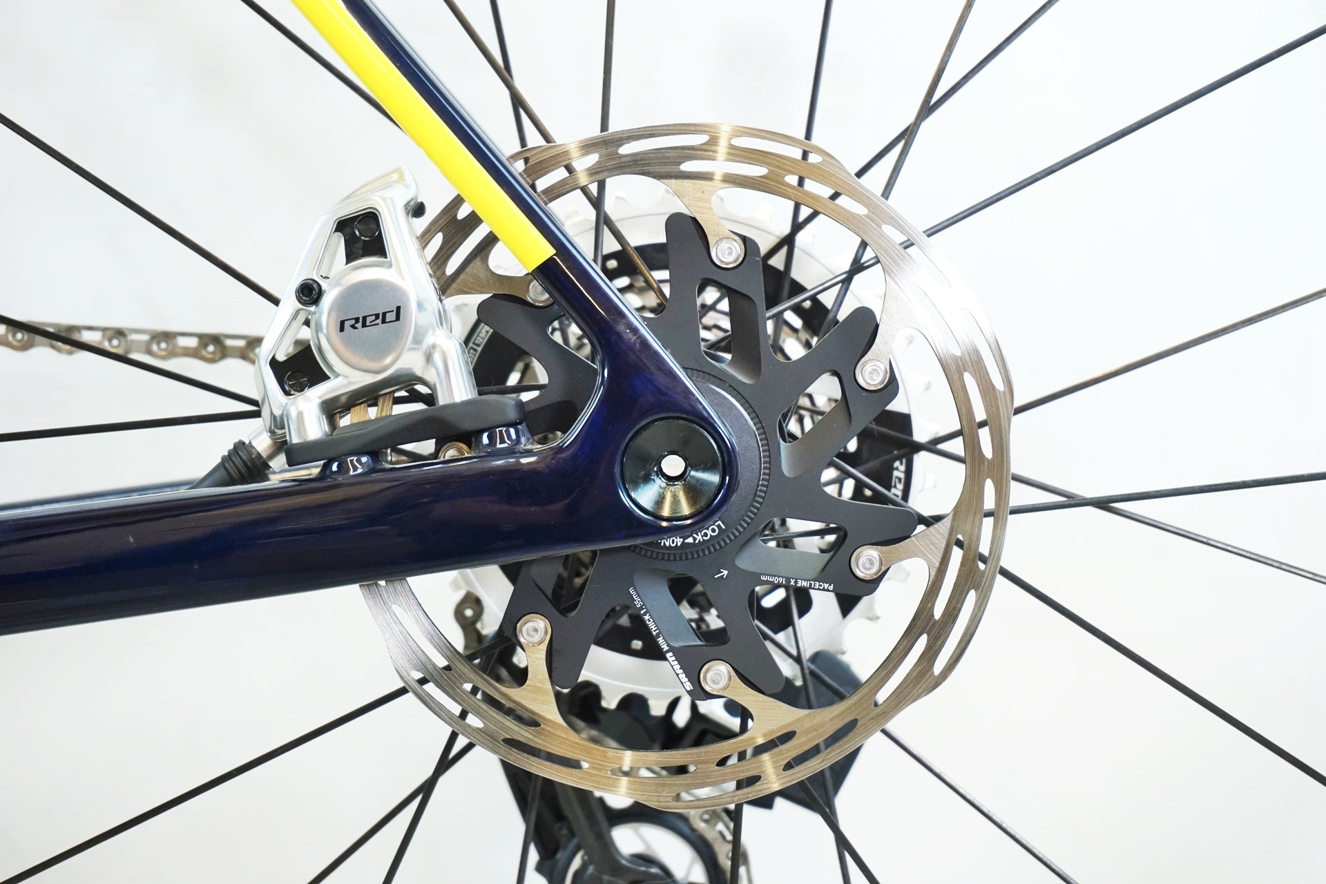 TREK 「トレック」 MADONE SLR9 AXS GEN8 2025年モデル ロードバイク / 有明ガーデン店