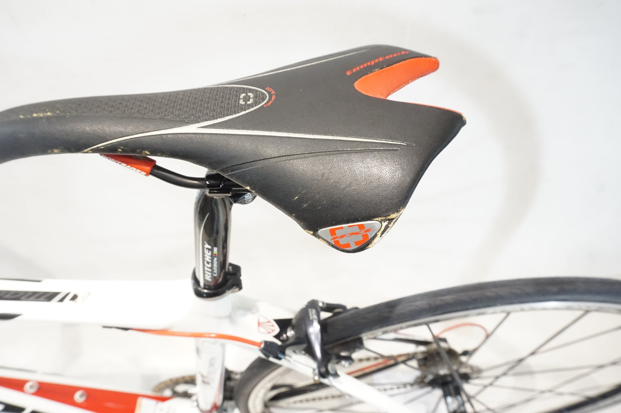 Trek Madone 4.7の自転車フレームセットとシートポストが含まれます。 TREK 「トレック」 MADONE 4.7 2011年モデル ロードバイク / 横浜戸塚